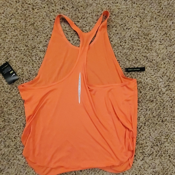 Nike Women's City Sleek Tank, plus size - Picture 2 of 3